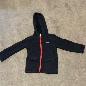 Patagonia Kids Navy better sweater Hoodie with Red Zipper. Size 4
